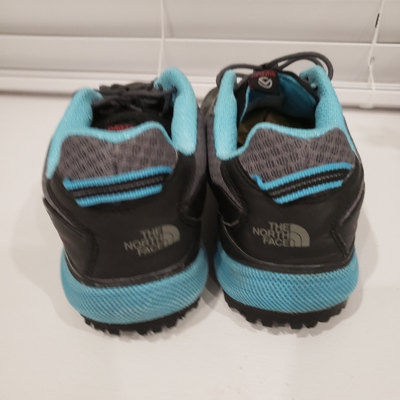 North Face summit hiking shoes - Picture 3 of 7